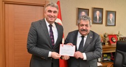 Oy Rekortmeni  Başkan Adaylık Başvurusunu Yaptı