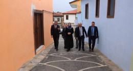 (MCBÜ) Rektörü Prof.Dr.Rana Kibar Kula’yı Ziyaret Etti