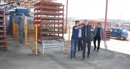 Kula Belediyesi artık kendi kilit parke taşını kendisi üretiyor