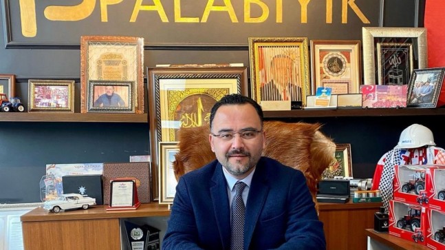 AK Parti Kula İlçe Başkanı Ahmet PALABIYIK, Mevlid Kandili dolayısıyla mesaj yayımladı.