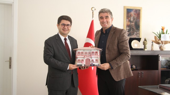 Başkan Tosun Yeni Atanan Kaymakam Özdemir’i Ziyaret Etti