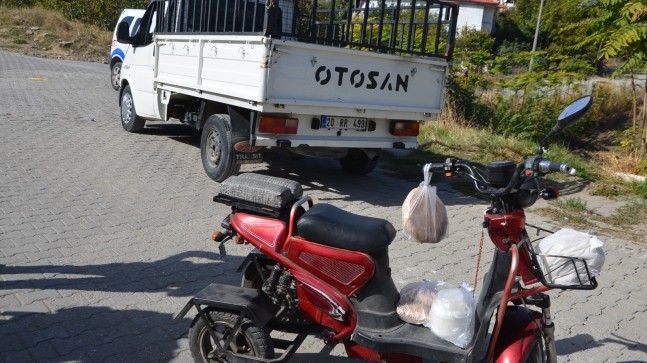 Elektrikli Bisiklet Ticari Araca Çarptı 1 Yaralı