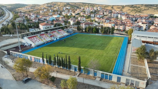 Kula İlçe Stadı’nda İlk Maç Heyecanı