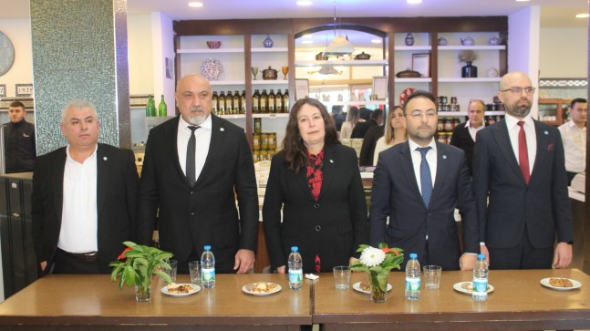 MANİSA’NIN DOKTORU, MANİSA’NIN BAŞKANLIĞINA YÜRÜYOR