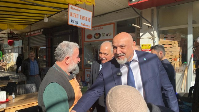 ÖZCAN; “TURGUTLU’YA GİDEN HİZMET KALİTESİ SINIFTA KALDI”