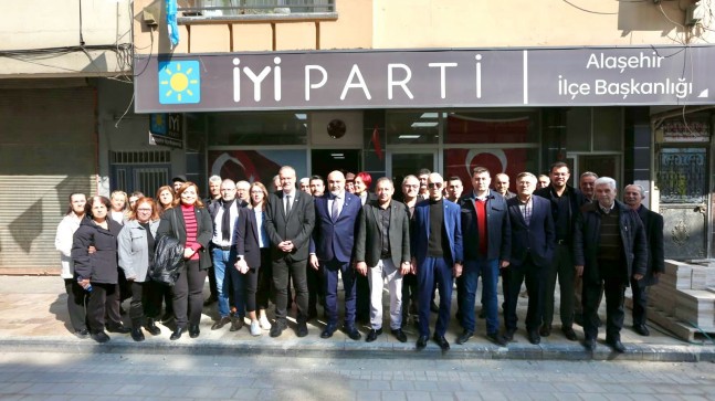 İYİ Partili Op. Dr. Gürhan Özcan’a ilçelerde yoğun ilgi
