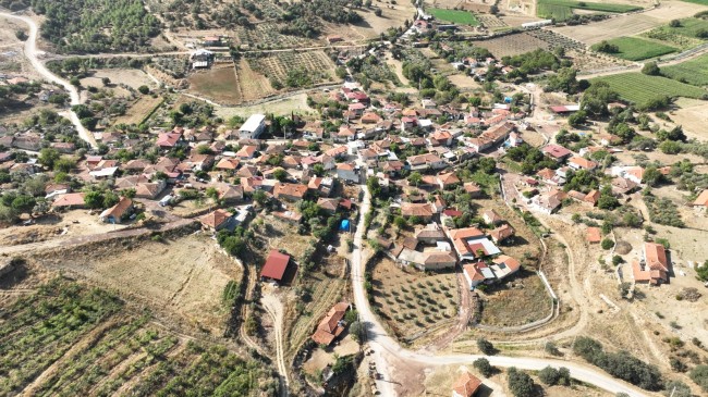 Kenger’e 10 Bin 500 Metrekare Kilit Parke Taş Döşeniyor