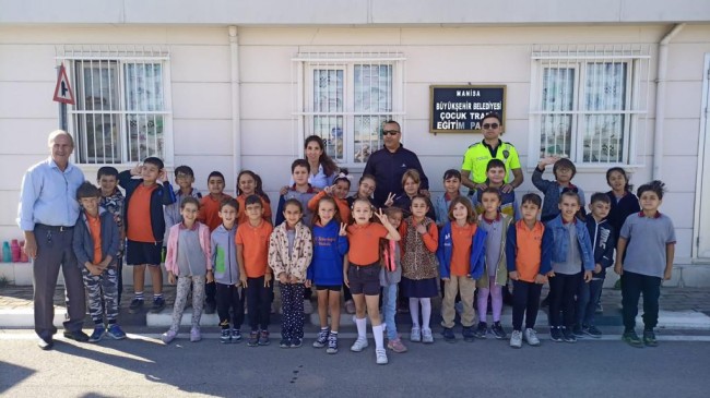 ÖğrencilereTemel trafik eğitimi