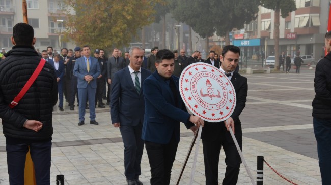 Kula’da Öğretmenler Günü Kutlandı