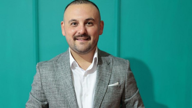 Muhtar Adayı Mordon’lu vatandaşlarının Yeni Yılını Kutladı.