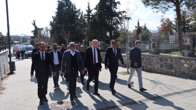 Başkan Tosun Seçim Startını Yunus Emre’den Verdi