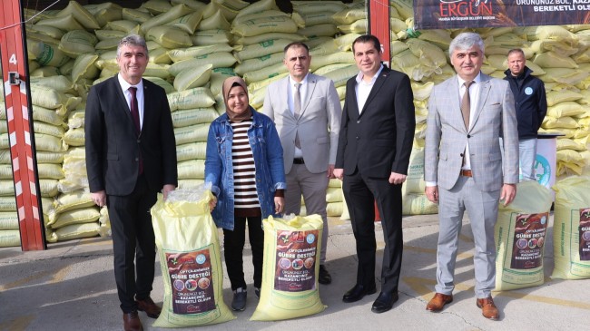 Büyükşehir’den Kulalı Çiftçilere Gübre Desteği
