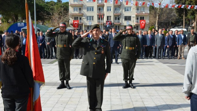 ÇANAKKALE ZAFERİ VE ŞEHİTLERİ 110  YILINDA SAYGIYLA ANILDI